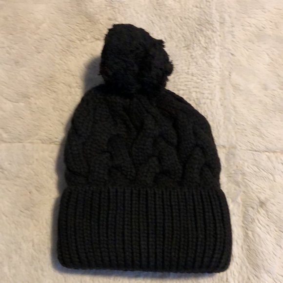 LOVE AND LORE ECO CABLE KNIT POM HAT Black - Picture 8 of 9